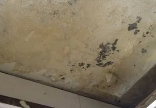 石台阳台漏水维修公司分享下石台卫生间渗水维修需要注意哪些问题。